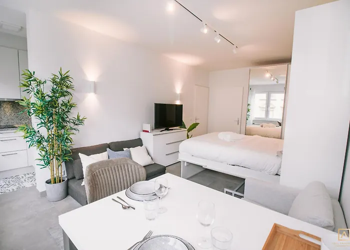 Stylish In The Heart Of Apartment